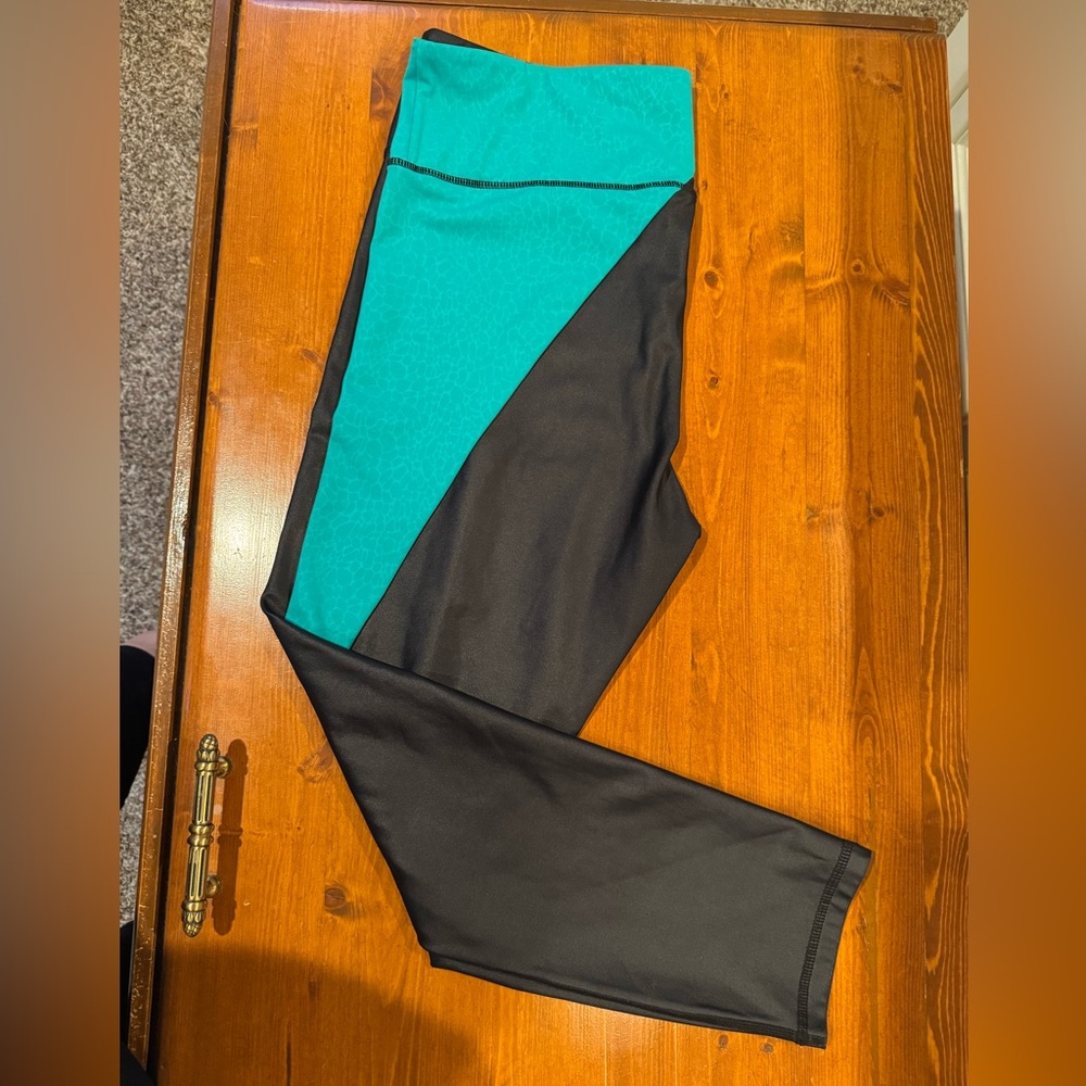 Shia Jade Riverstone Metallic Light n Tight